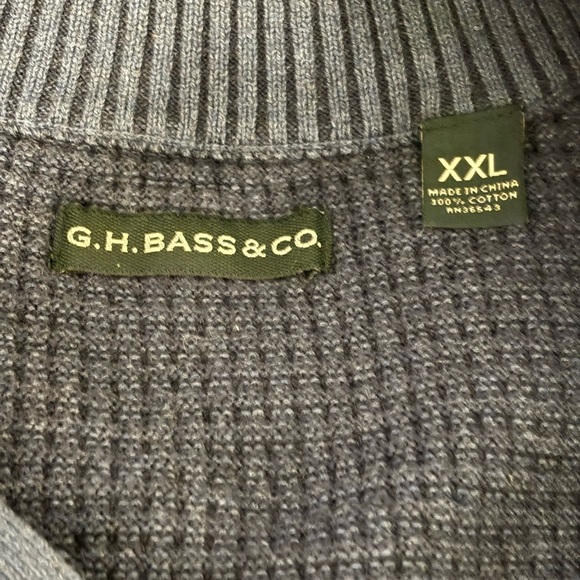 G.H. Bass & Co. Men's Navy Crewneck Sweater - Picture 2 of 8